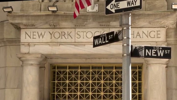 «Μάτωσε» η Wall Street εξαιτίας του εμπορικού πολέμου ΗΠΑ-Κίνας