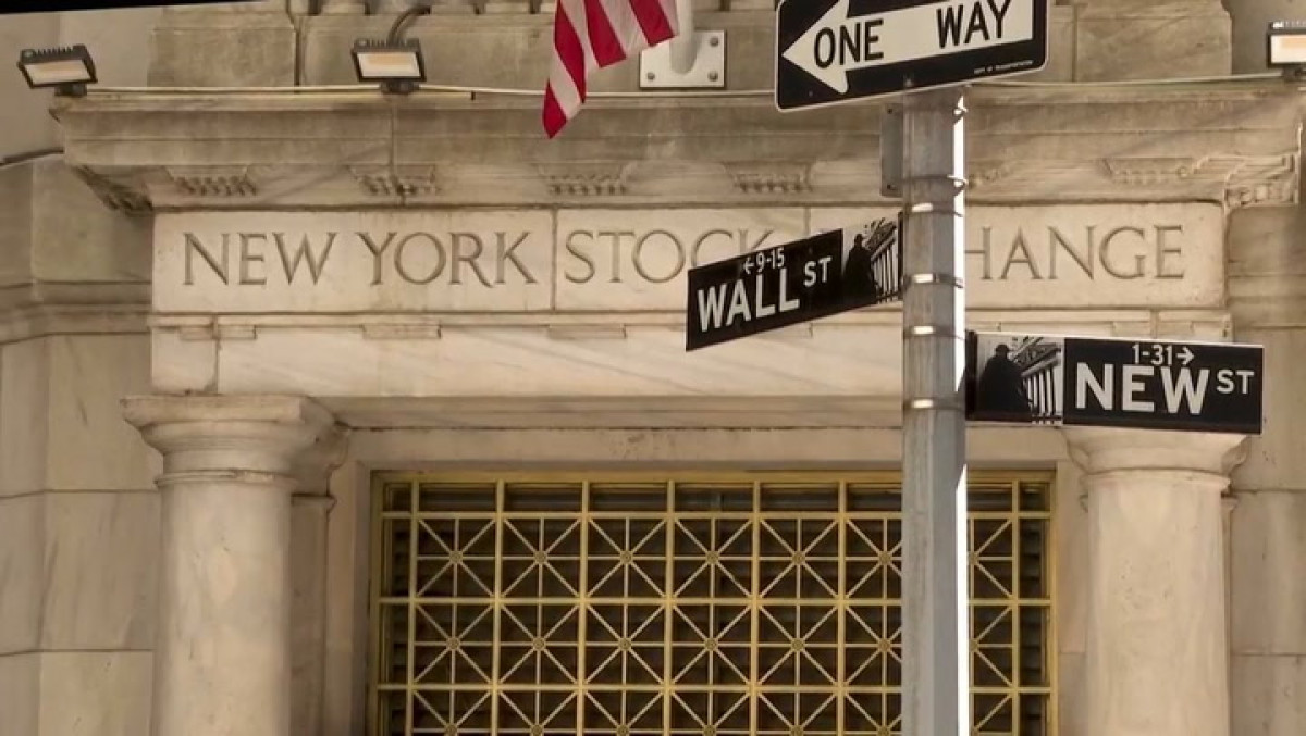 «Μάτωσε» η Wall Street εξαιτίας του εμπορικού πολέμου ΗΠΑ-Κίνας