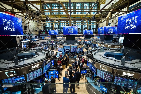 Wall Street: Σε νέο ιστορικό υψηλό ο S&P 500