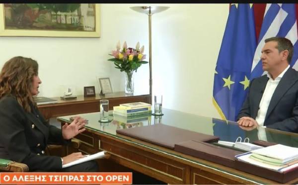 Το μόνο που έμεινε από τη συνέντευξη του Τσίπρα ήταν το εμβόλιο του Πολάκη