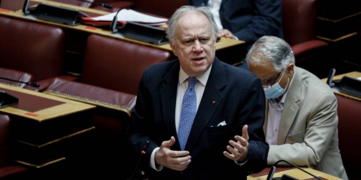 Κατρούγκαλος: Είστε υπερήφανοι για τις... βόλτες του Ορούτς Ρέις;