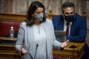 Το... ξέκοψε για αναστολή λειτουργίας των σχολείων η Κεραμέως