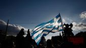 Δημοσκόπηση: Διχασμένη κοινωνία, απαξιωμένο πολιτικό σύστημα, «γαλάζιο» προβάδισμα 4,4 μονάδων