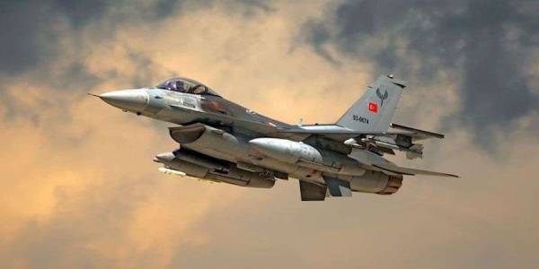 Πτήση τουρκικών μαχητικών πάνω από Παναγιά και Οινούσσες