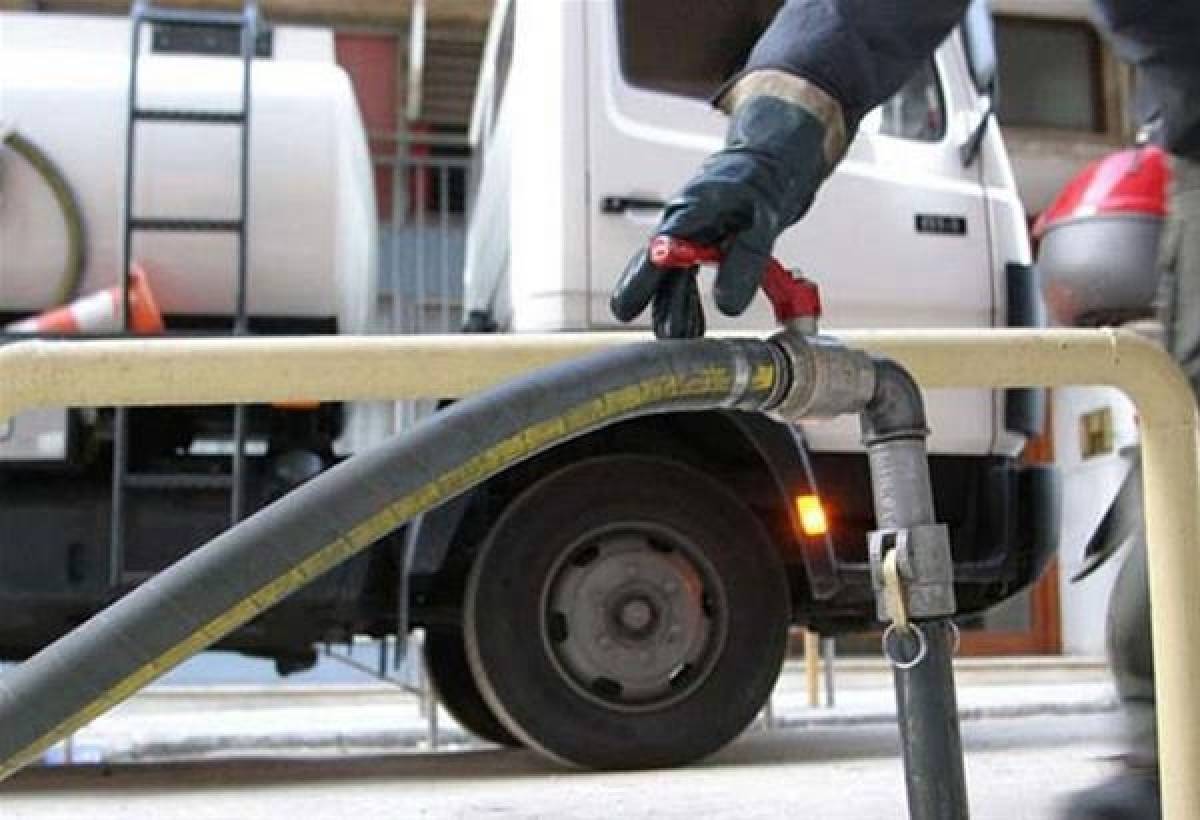 Πετρέλαιο θέρμανσης: «Καμπανάκι» από τους βενζινοπώλες-Τι να προσέχουν οι καταναλωτές