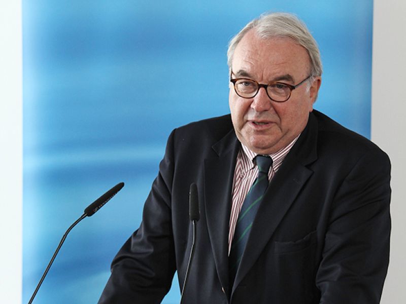 Uwe Beckmeyer: Η Ελλάδα δεν έχει ακόμη ξεπεράσει την κρίση