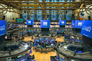 Τέταρτος μήνας κερδών για τον Dow- Ρεκόρ για τον Nasdaq