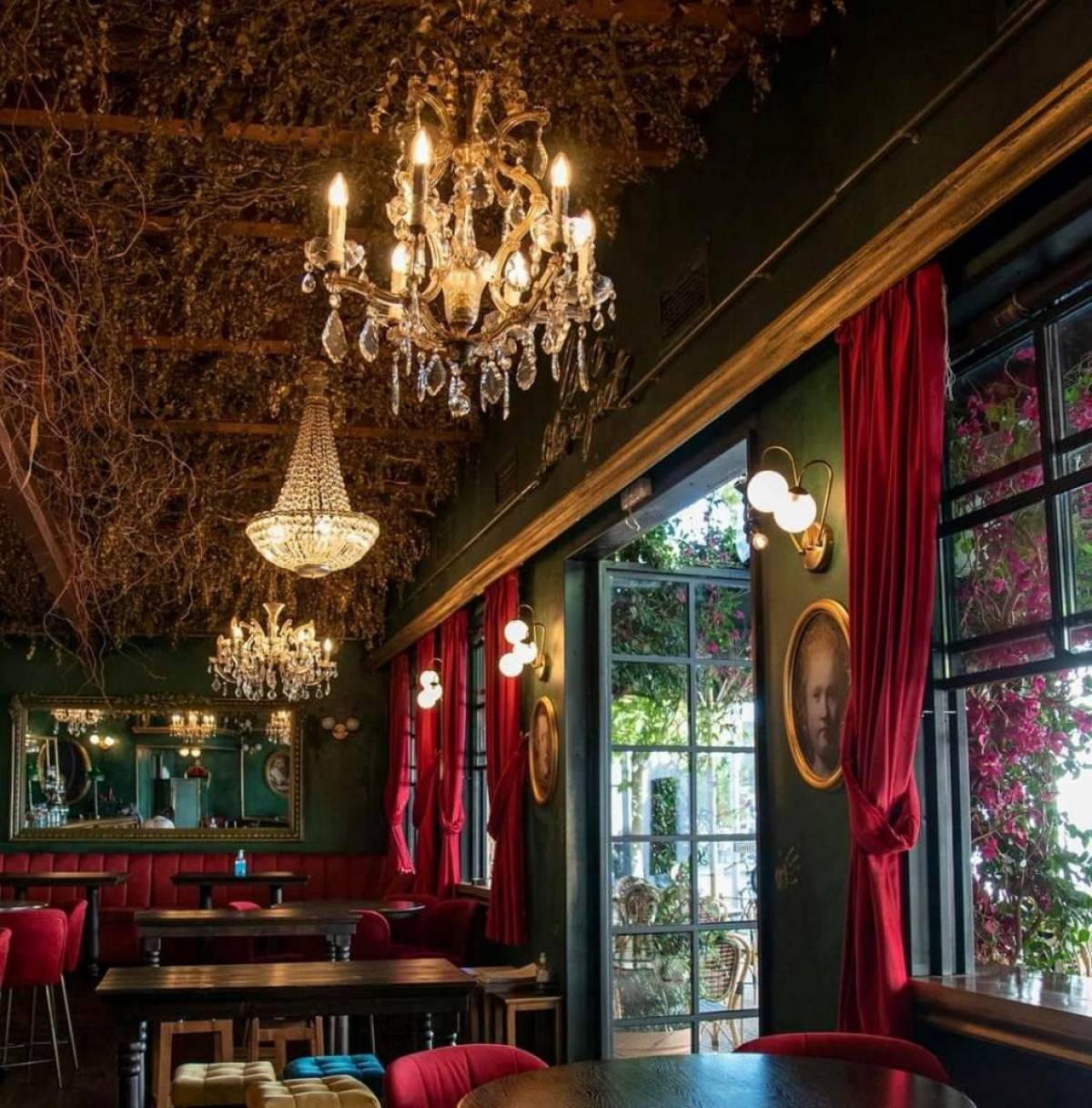 Gigifioggos: Τα υπέροχα, νέα κοκτέιλ του wine bar με τον παριζιάνικο αέρα