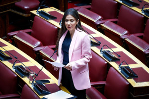 Βατσινά για σύμβαση ΒΟΑΚ: Ελλιπής ενημέρωση και κίνδυνοι νέων προβλημάτων