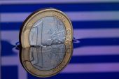 Οι προσδοκίες για «καμπύλη χρέους» και «γώνιασμα» πλεονασμάτων