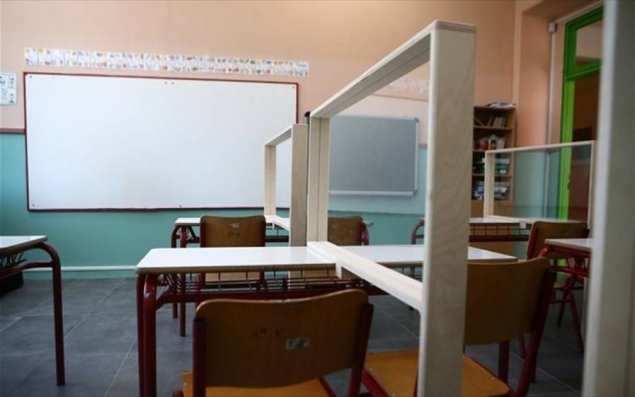 ΔΟΕ: Περισσότερες από 8.000 κενές θέσεις δασκάλων σε δημοτικά-νηπιαγωγεία