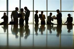Η ανεργία στην ΕΕ παραμένει σταθερή, αλλά σύντομα θα αυξηθεί