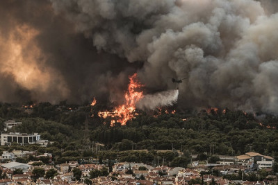 Φωτιά στη Βαρυμπόμπη: Καλούνται ως ύποπτοι 107 αξιωματικοί της Πυροσβεστικής