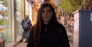 Ιράν: Συνελήφθη ηθοποιός που αφαίρεσε δημόσια την μαντίλα