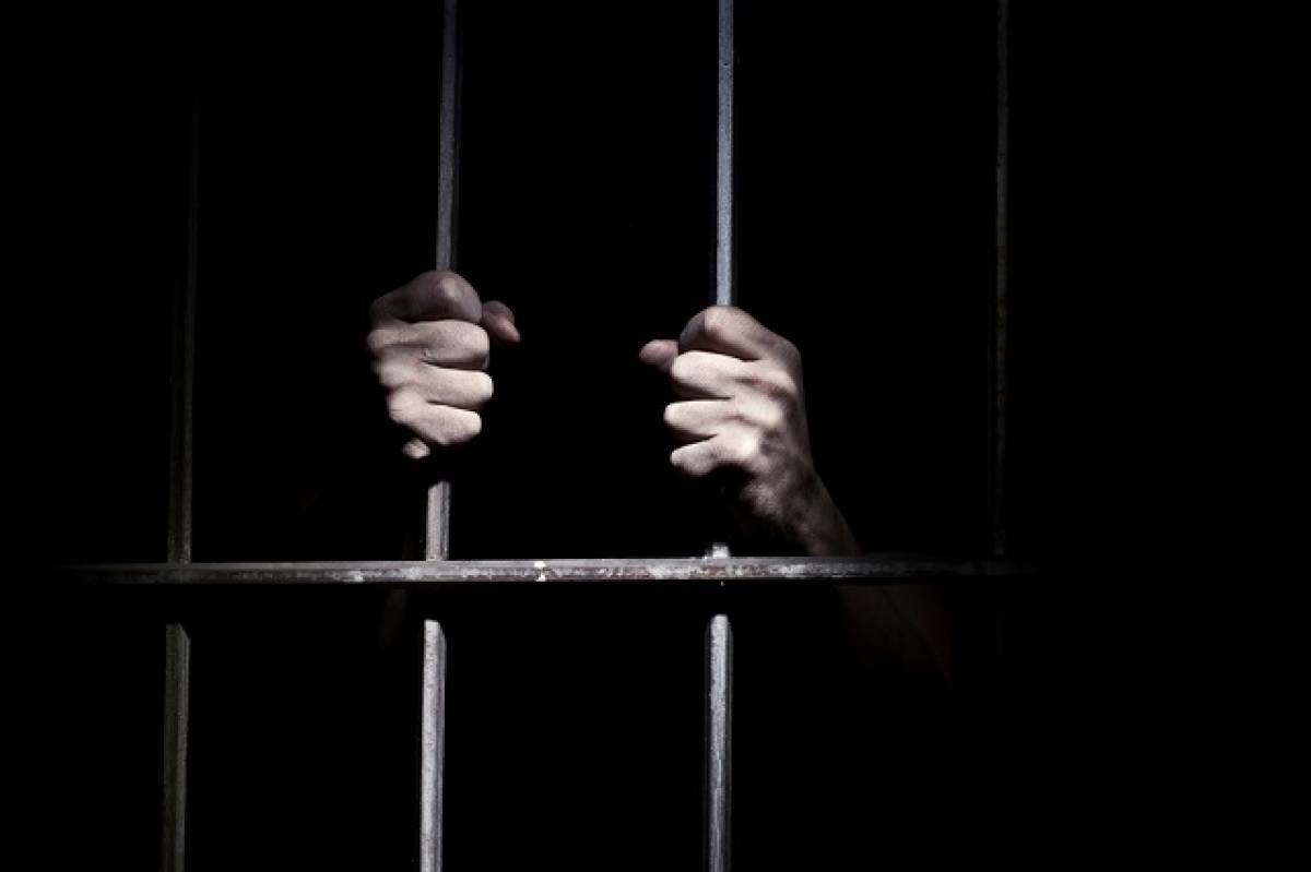 Πετρούπολη: Ισόβια στον 56χρονο που δολοφόνησε τη 18χρονη κόρη του