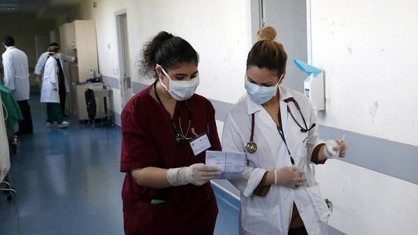 Κορονοϊός: Καμπανάκι για 20 περιοχές της χώρας