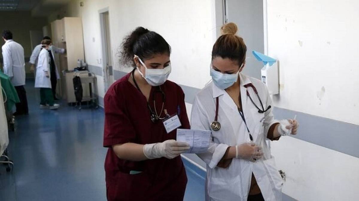 Κορονοϊός: Καμπανάκι για 20 περιοχές της χώρας