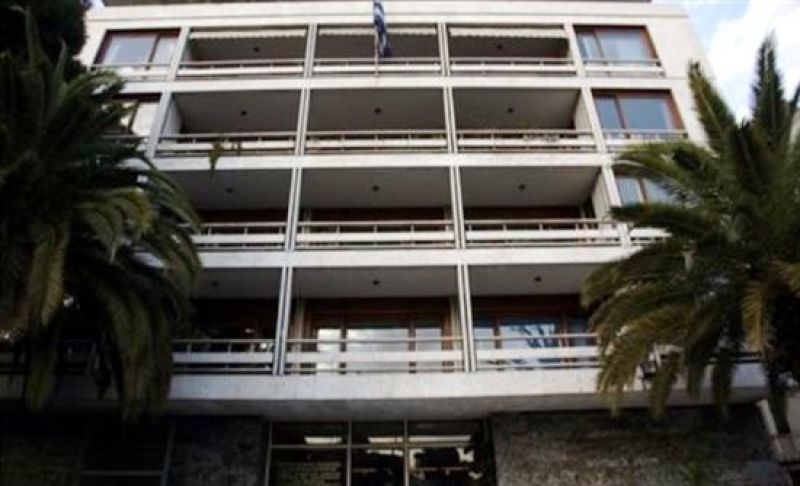 Στο υπουργείο Διοικητικής Ανασυγκρότησης διαδηλώνουν οι συμβασιούχοι των δήμων