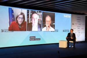 Μόσιαλος για εμβολιασμούς: Ετήσιες δόσεις το πιθανότερο σενάριο
