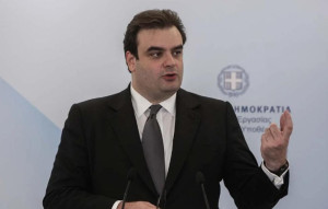 Bloomberg για Πιερρακάκη: Τεστ υψηλού συμβολισμού για την Ελλάδα η μάχη για την προεδρία του Eurogroup