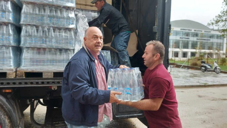 Κακοκαιρία: Παραμένει χωρίς πόσιμο νερό ο Βόλος