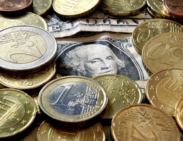 Αρνητικές οι προοπτικές για το ευρώ – Υπό αμφισβήτηση η Ηράκλεια προσπάθεια διάσωσης