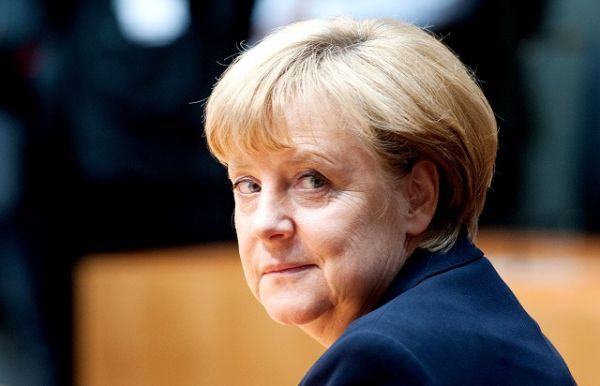 Σύμφωνο με τη νέα υποψηφιότητα Μέρκελ το 64% των Γερμανών
