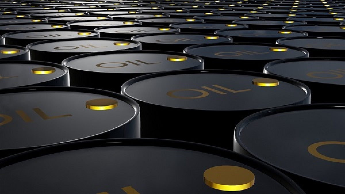 Πληθωρισμός και OPEC+ οδηγούν στα ύψη το πετρέλαιο