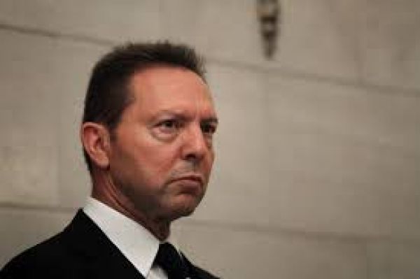 Γ.Στουρνάρας: "Ξεφορτώθηκα τις τρύπες από τις σφαίρες- Νέα εποχή για την Ελλάδα"