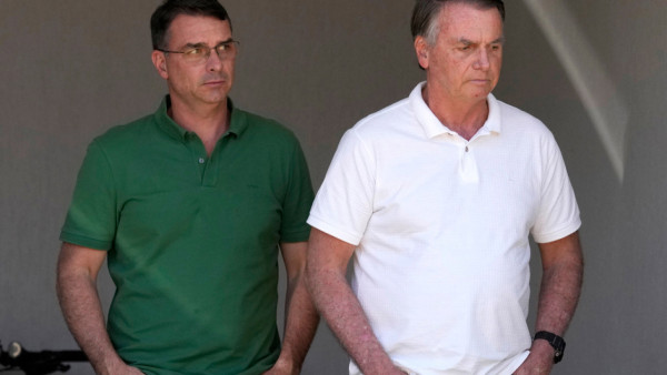 Βραζιλία: Ο γιος του Μπολσονάρου θα διεκδικήσει την προεδρία της χώρας το 2026