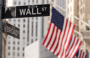 Πτώση για τον S&amp;P 500 στην αρχή του δεύτερου μισού του 2025 – Απώλειες για τις μετοχές της Tesla