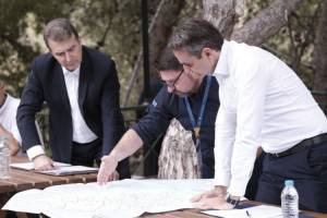 Ο Νίκος Χαρδαλιάς σε διπλά καθήκοντα