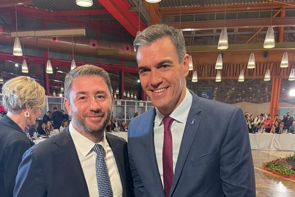 Στο Συνέδριο του Ευρωπαϊκού Σοσιαλιστικού Κόμματος ο Ανδρουλάκης