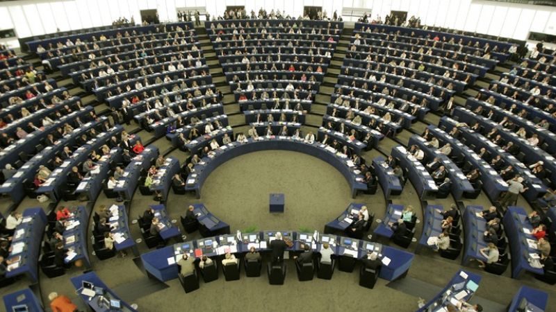 Ελλάδα-Κύπρος εκτός «πακέτου Γιούνκερ» για επενδύσεις!