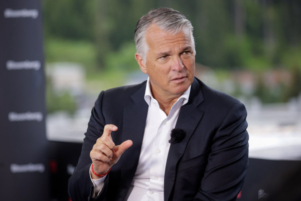 Προειδοποίηση CEO της UBS: «Επώδυνες» αποφάσεις για την Credit Suisse