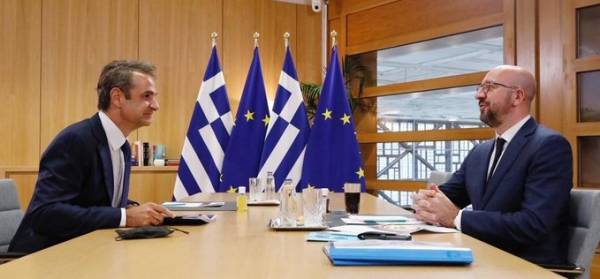 Σύνοδος Κορυφής: «Προθέρμανση» με Μισέλ για Μητσοτάκη