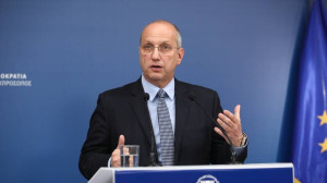 Οικονόμου: Ο ΣΥΡΙΖΑ υπόσχεται παροχές από τα «λεφτόδεντρα» των φόρων