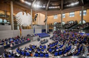 Οι Γερμανοί ενέκριναν τη συμφωνία του Eurogroup-Σολτς: Εγγύηση η εποπτεία