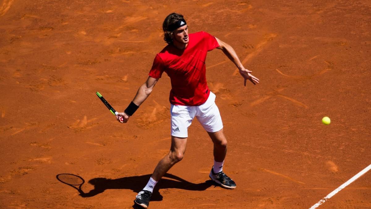 Στο δεύτερο γύρο του Roland Garros ο Τσιτσιπάς