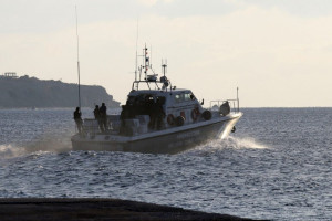 Φορτηγό πλοίο βυθίστηκε βόρεια της Άνδρου – Διασώθηκαν τα μέλη του πληρώματος