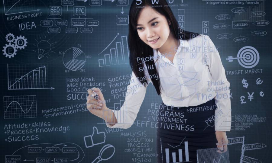 Υποεκπροσωπούνται οι γυναίκες στην έρευνα και την καινοτομία