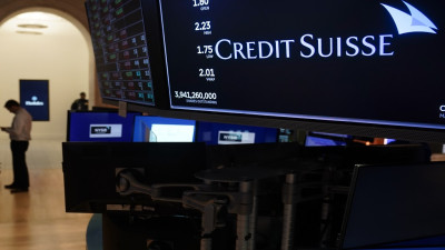 Το «δάνειο-σωσίβιο» πείθει τους επενδυτές-Ράλι 30% για την Credit Suisse