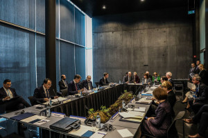 Σακελλαροπούλου: Η μεταπολεμική αισιοδοξία ξεθωριάζει-Το κοινωνικό συμβόλαιο πρέπει να ανανεωθεί