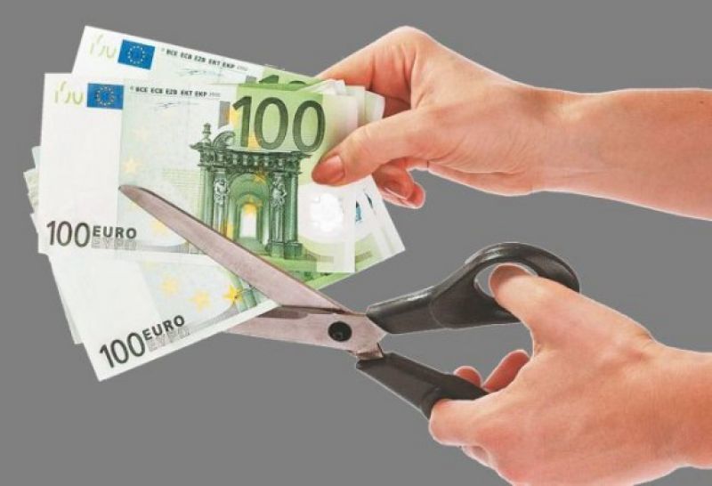 Τα χαράτσια που έρχονται για συνταξιούχους, ελεύθερους επαγγελματίες και αγρότες