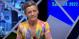 Συνάντηση Σταϊκούρα με την Επίτροπο Βεστάνγκερ