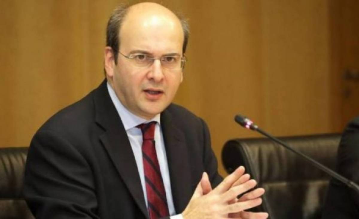 Χατζηδάκης: Με την ηλεκτροκίνηση περνάμε σε μια νέα εποχή