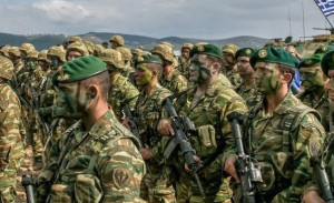 Το υπουργείο Άμυνας προκηρύσσει προσλήψεις 2.000 επαγγελματιών οπλιτών