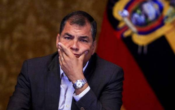 Ισημερινός: Ένταλμα σύλληψης για τον πρώην πρόεδρο Ραφαέλ Κορέα