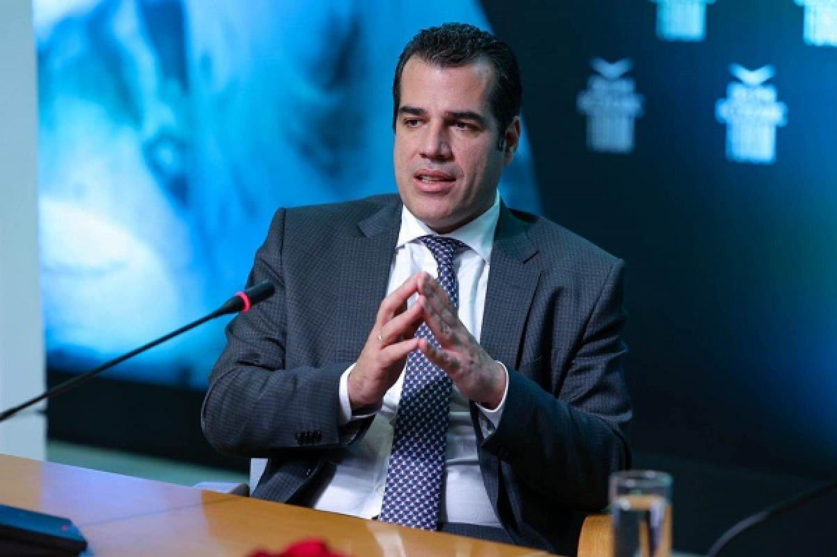 Επίθεση με γιαούρτια δέχθηκε ο Θάνος Πλεύρης