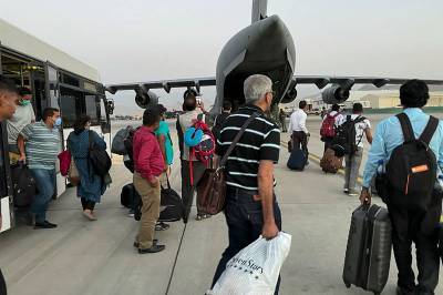 ΗΠΑ: Περίπου 7.000 άνθρωποι έχουν απομακρυνθεί από το Αφγανιστάν